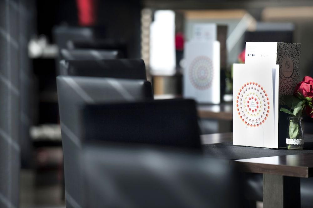 Salles Ciutat Del Prat Barcelona Airport Hotel El Prat de Llobregat