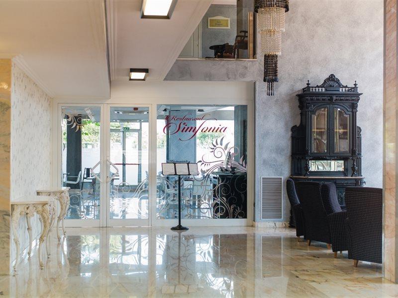 Hotel Salles Ciutat Del Prat Barcelona Airport 4*